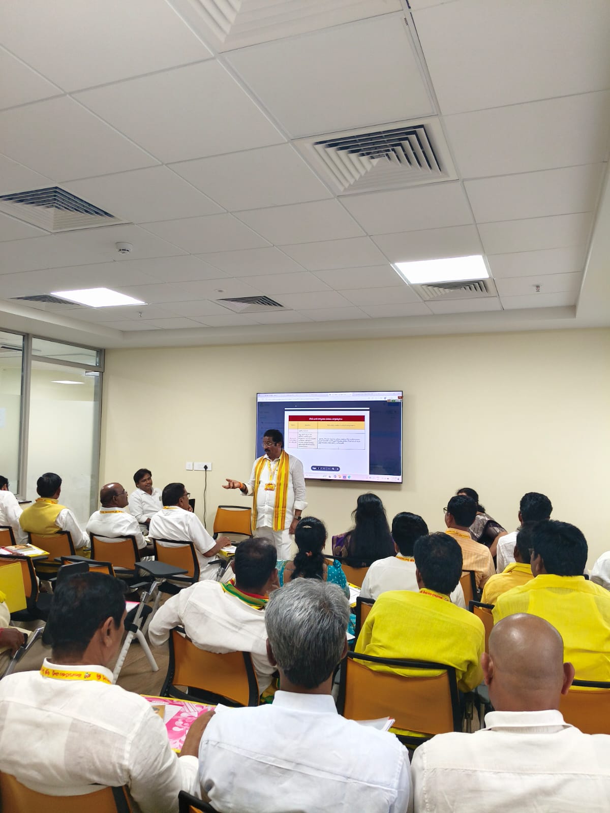 gv anjaneyulu tdp meeting in mangalagiri